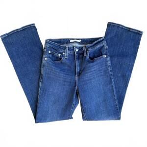 Levi's 525 Straight Leg Perfect Waist Size 12 Medium wash